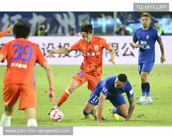 裁判与VAR再掀争议，联赛舆论风暴持续发酵